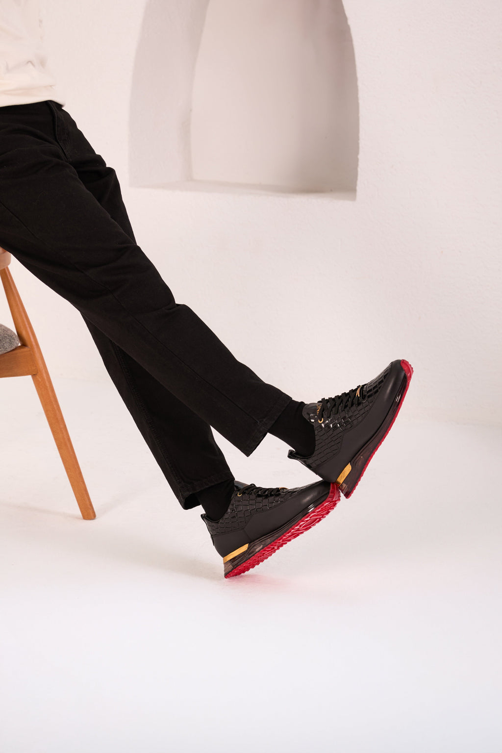 The Marseille Black Leather Men Sneaker