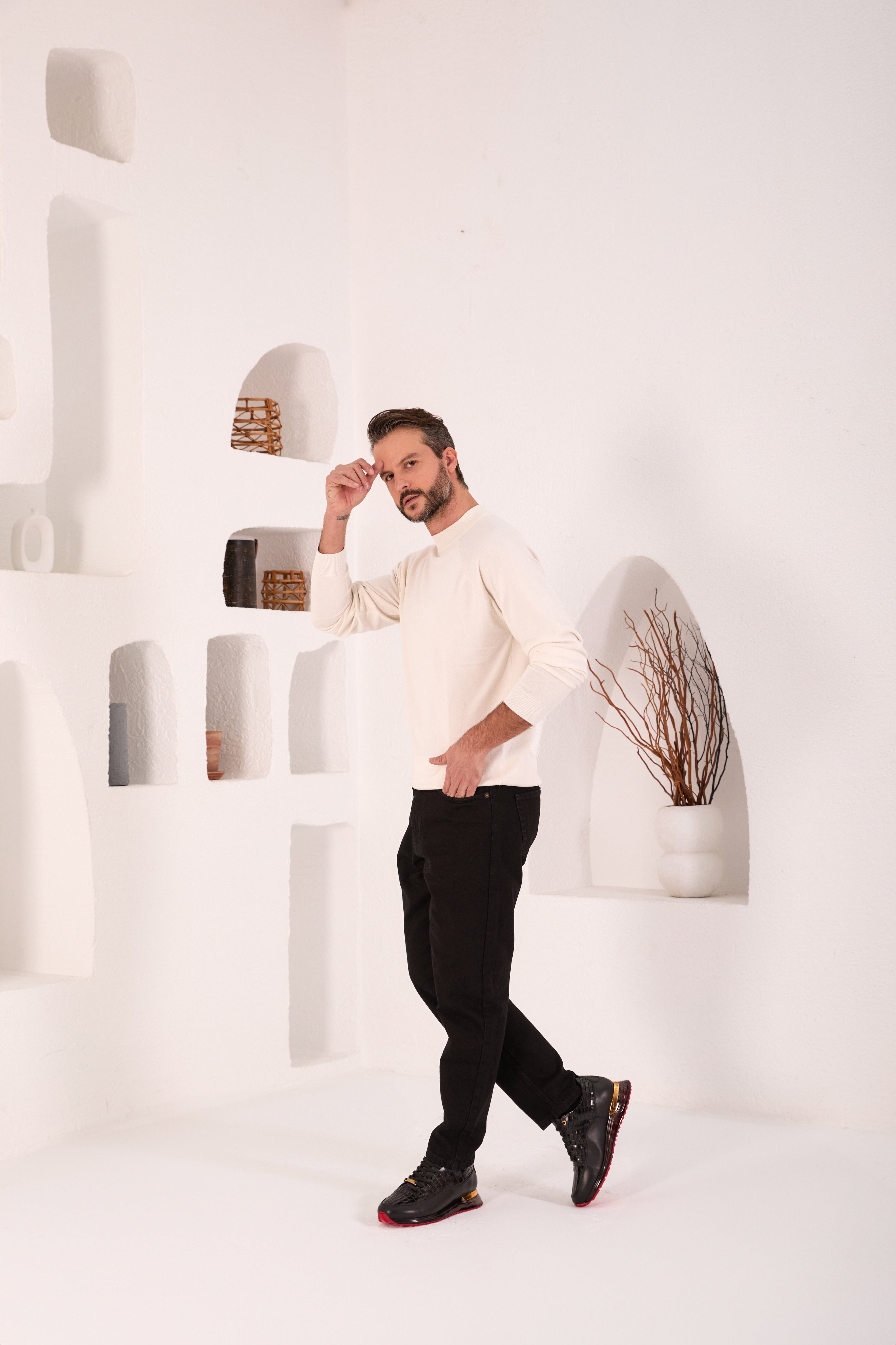 The Marseille Black Leather Men Sneaker