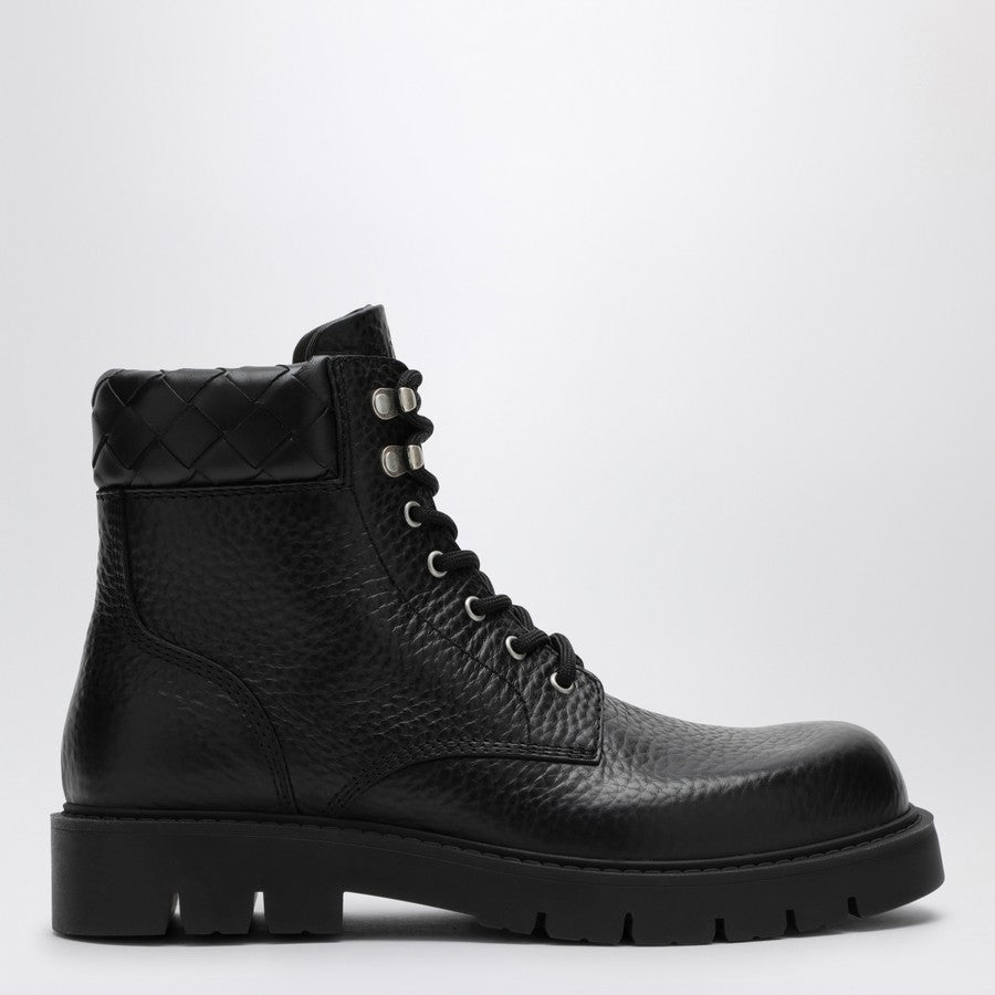 Bottega Veneta Men Black Leather Ankle Boots