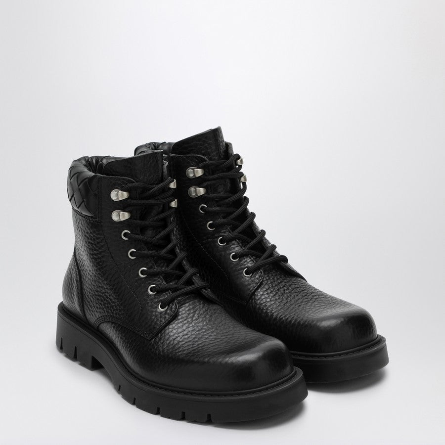 Bottega Veneta Men Black Leather Ankle Boots