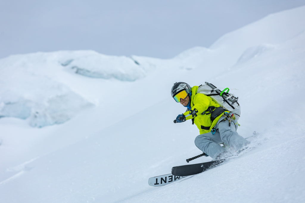 Grey Wolf Ski & Snowboard Goggles (Cherry Lemonade Mirrored Lens)